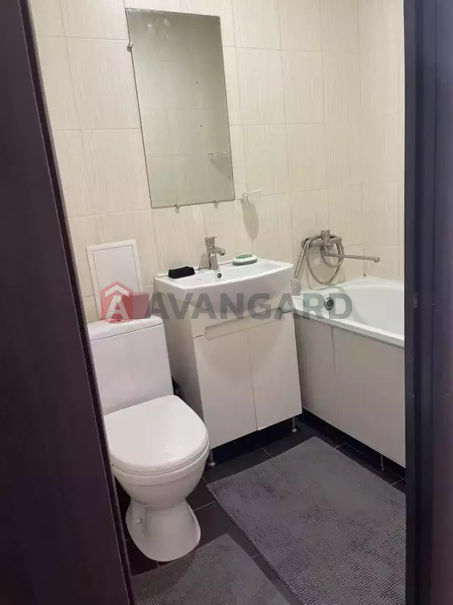 1 ����. ��������, 40/-/7 ��. �., 5/5 ���� ���� 1