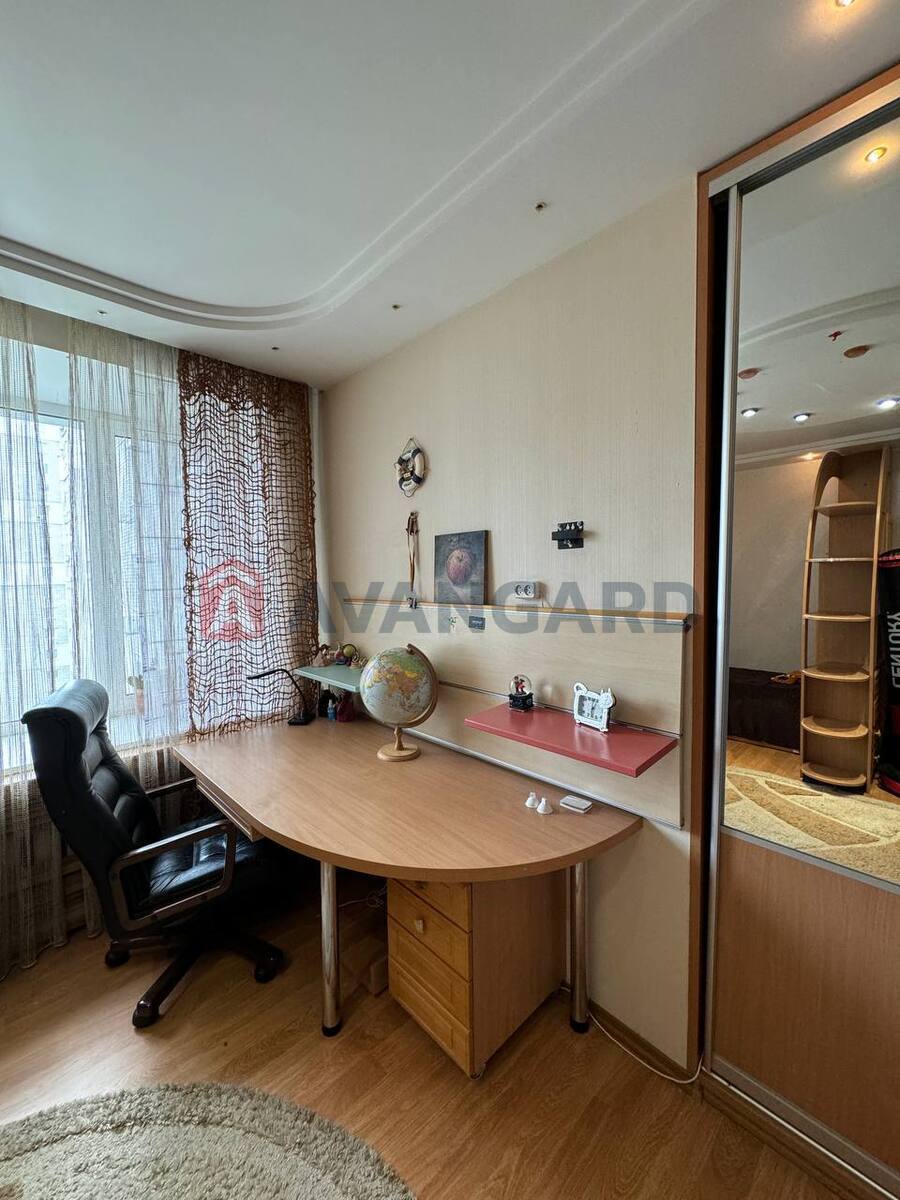 3 ��. ��������, 125/-/12 ��. �., 9/14 ������ ���� 10