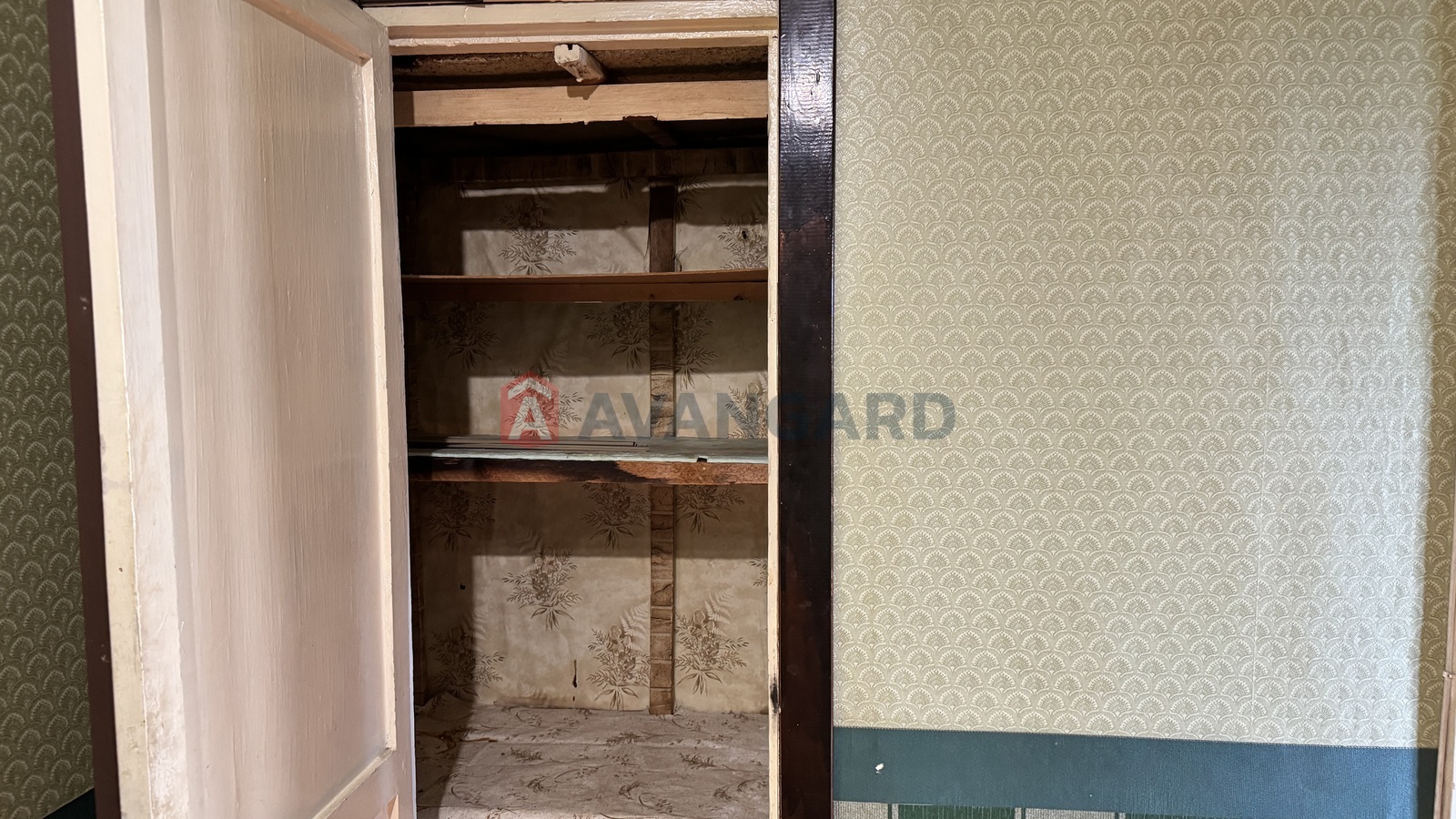 1 ��. ��������, 33/6/18 ��. �., 5/5 ������ ���� 12