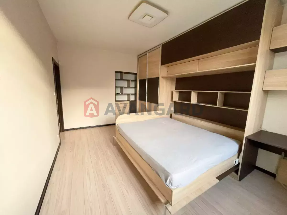 2 ��. ��������, 52/29/7 ��. �., 4/5 ������ ���� 4