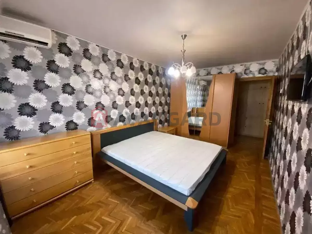 3 ��. ��������, 71/50/8 ��. �., 4/9 ������ ���� 14