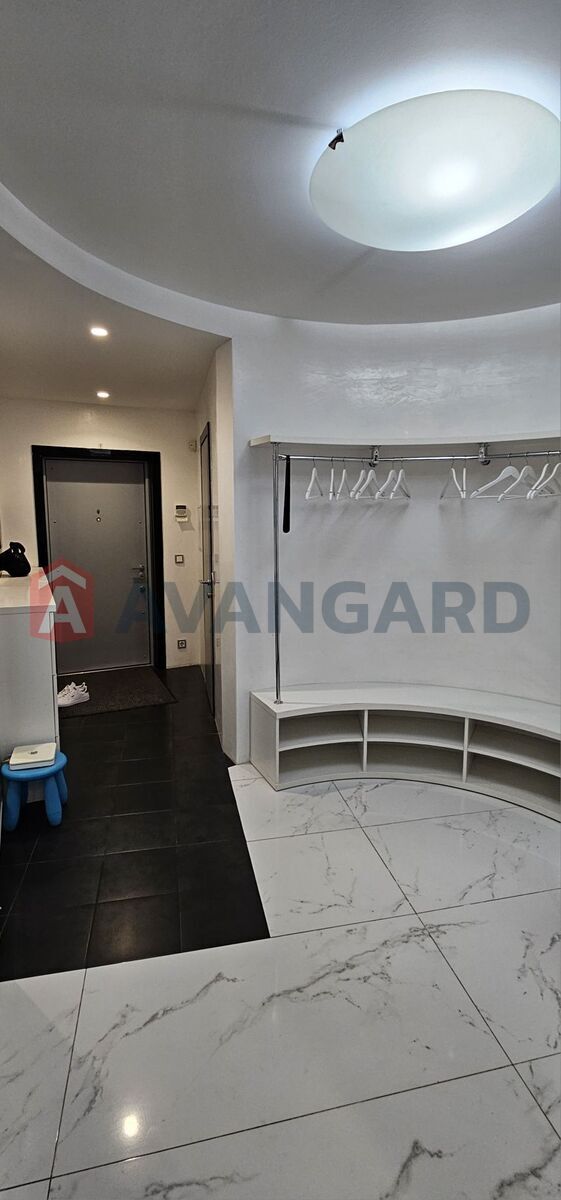 4 ��. ��������, 157/-/15 ��. �., 8/9 ������ ���� 16