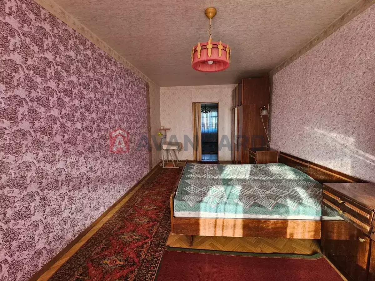 3 ��. ��������, 67/48/9 ��. �., 7/9 ������ ���� 18