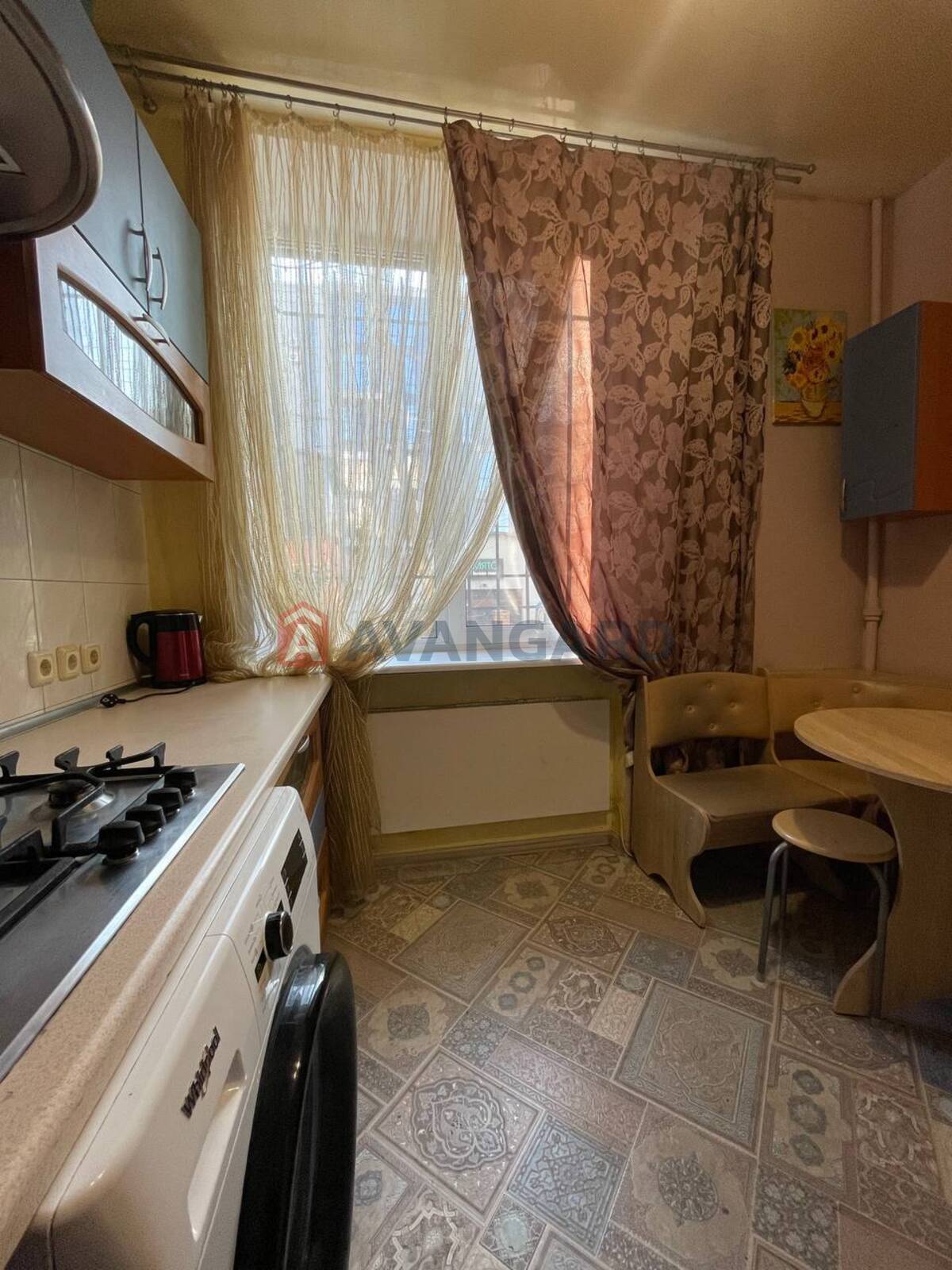 3 ����. ��������, 70/42/7 ��. �., 1/5 ���� ���� 3