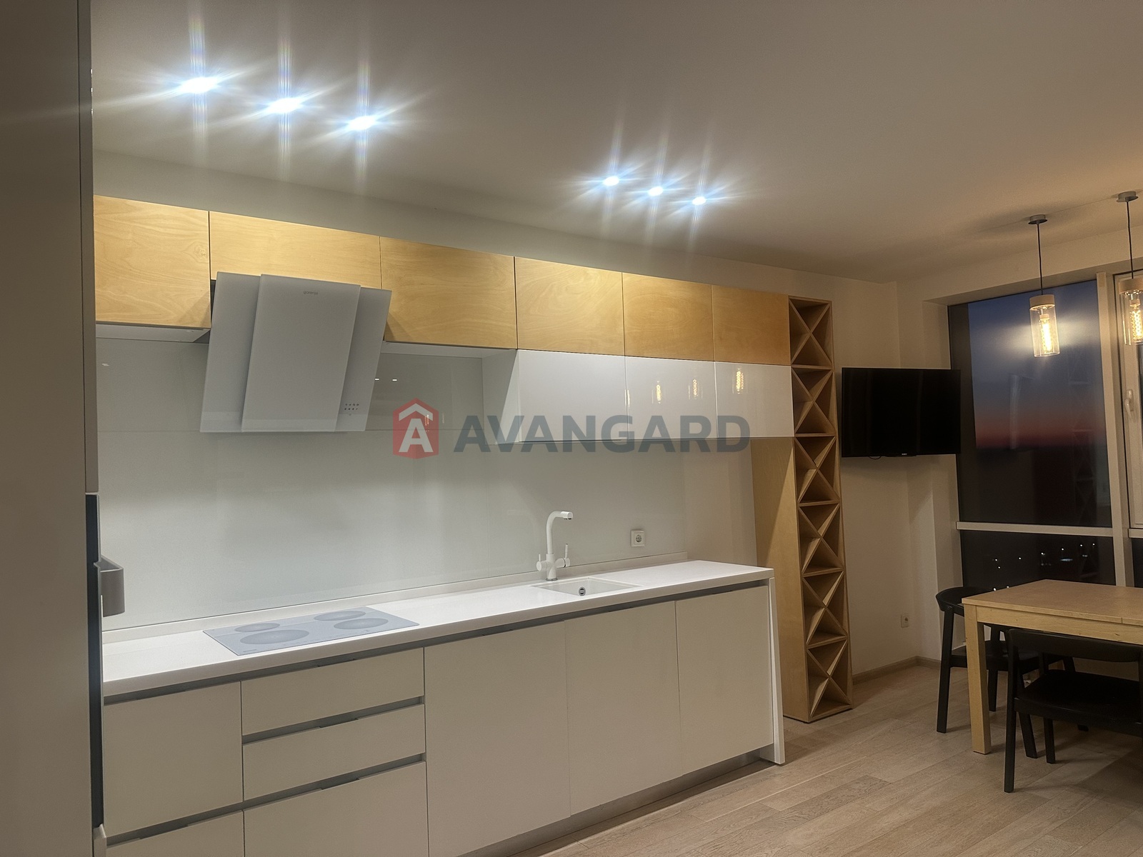 2 ��. ��������, 84/-/20 ��. �., 23/25 ������ ���� 14