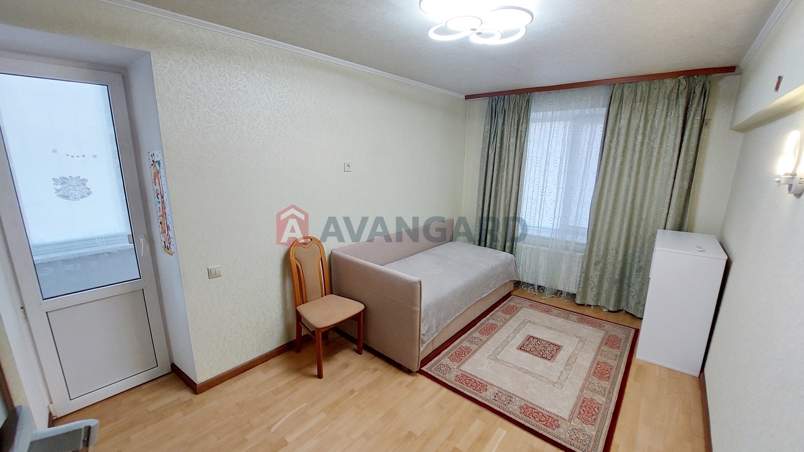 3 ��. ��������, 90/60/12 ��. �., 3/6 ������ ���� 10