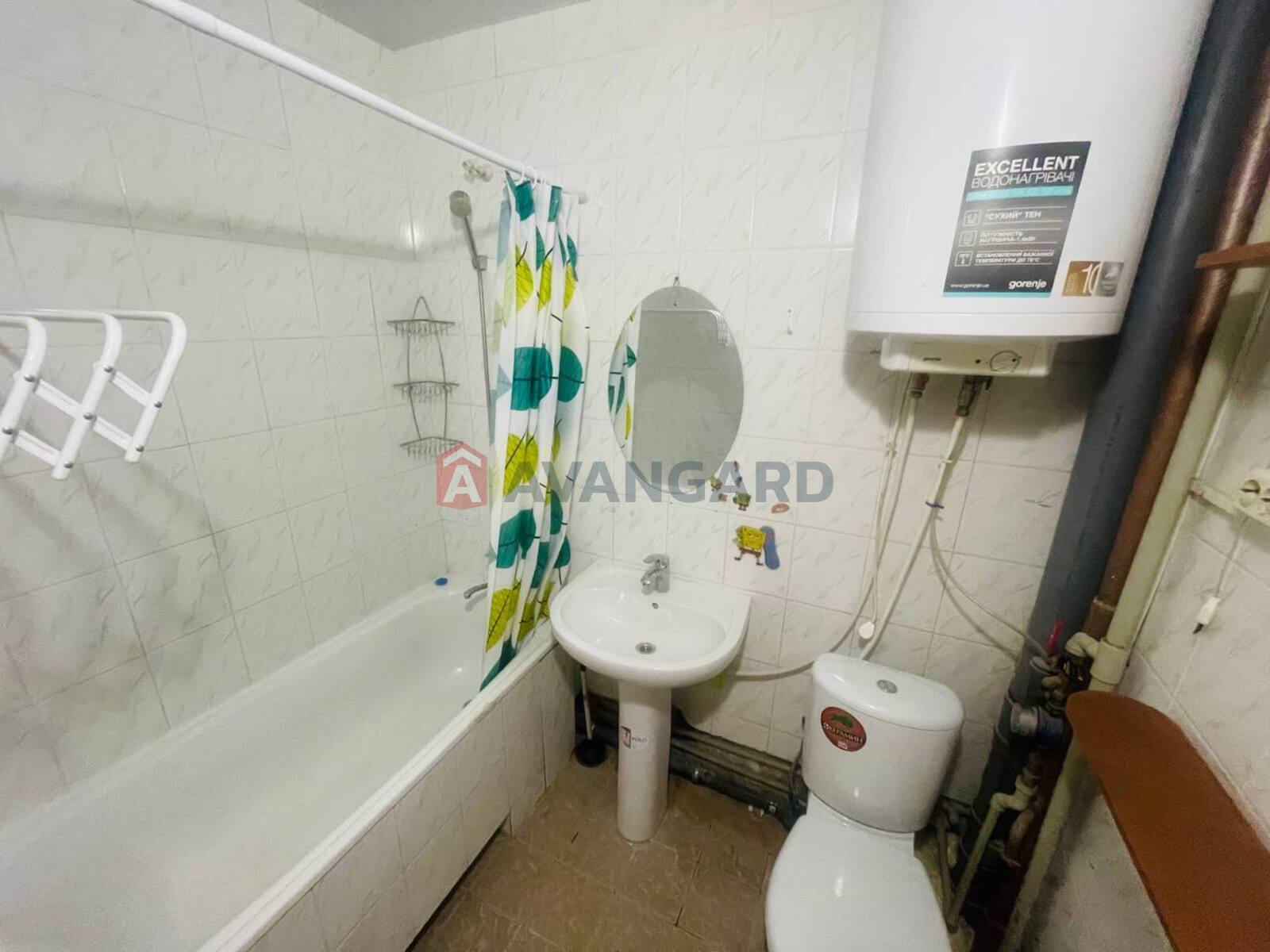 1 ����. ��������, 32.6/17.1/9 ��. �., 8/12 ���� ���� 5