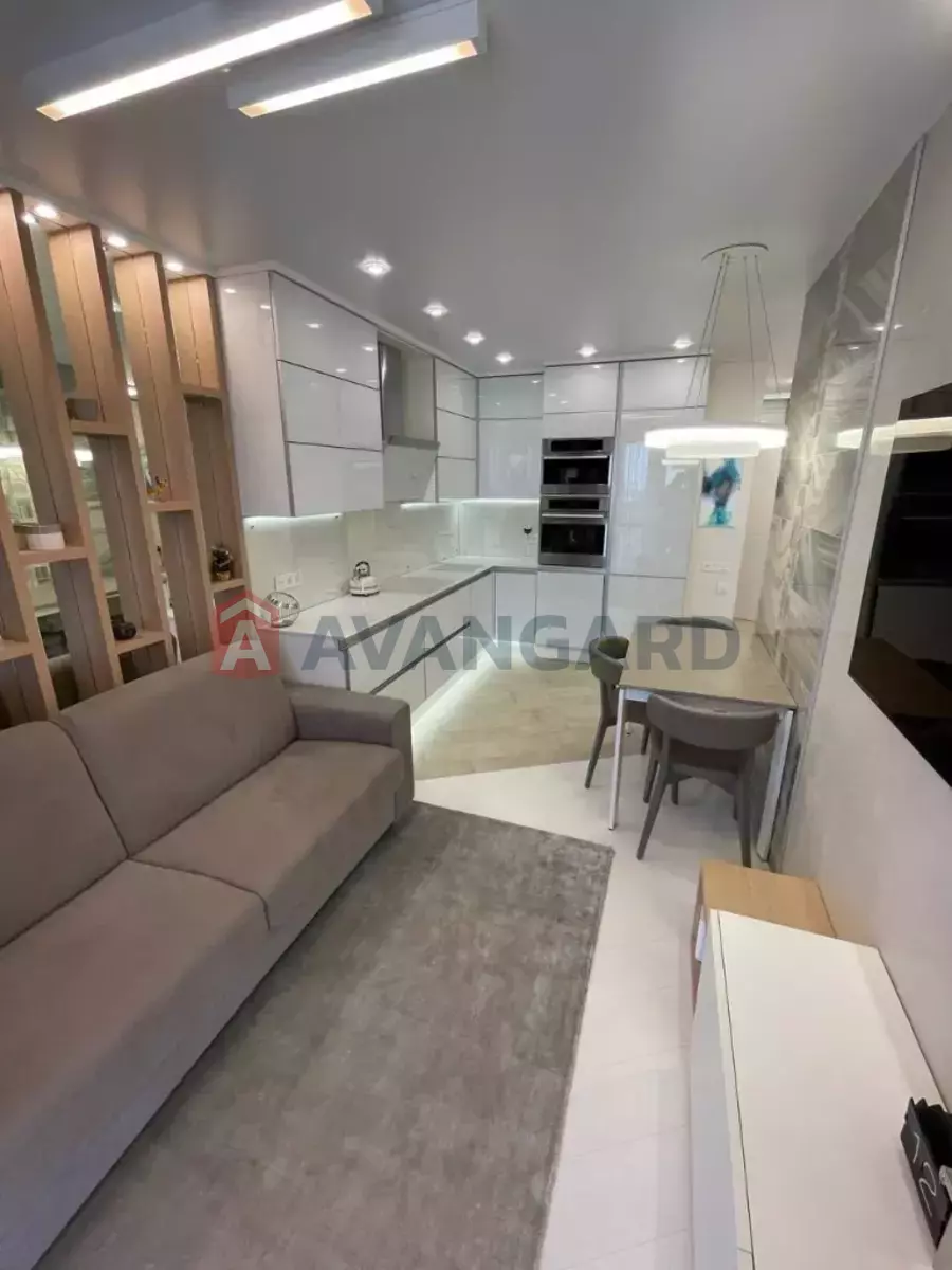 2 ��. ��������, 47/-/- ��. �., 7/17 ������ ���� 5