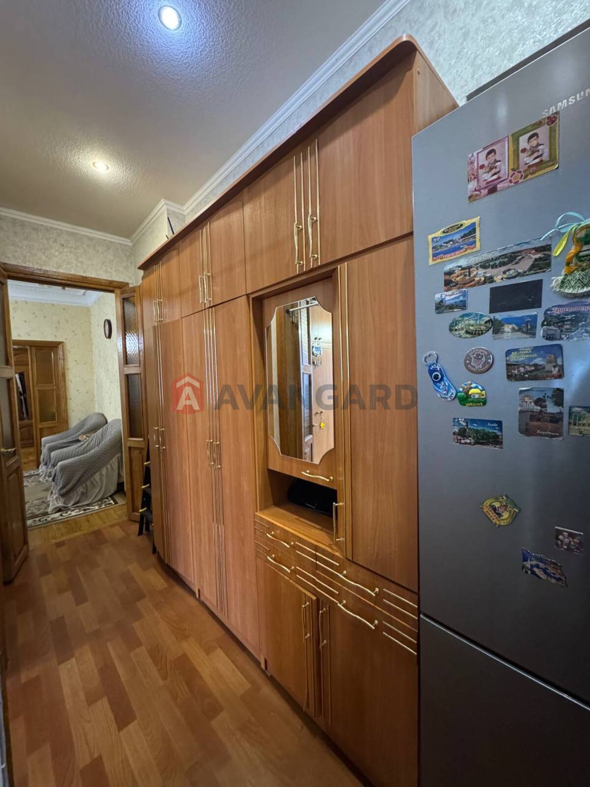 3 ��. ��������, 73/10/55 ��. �., 4/4 ������ ���� 5