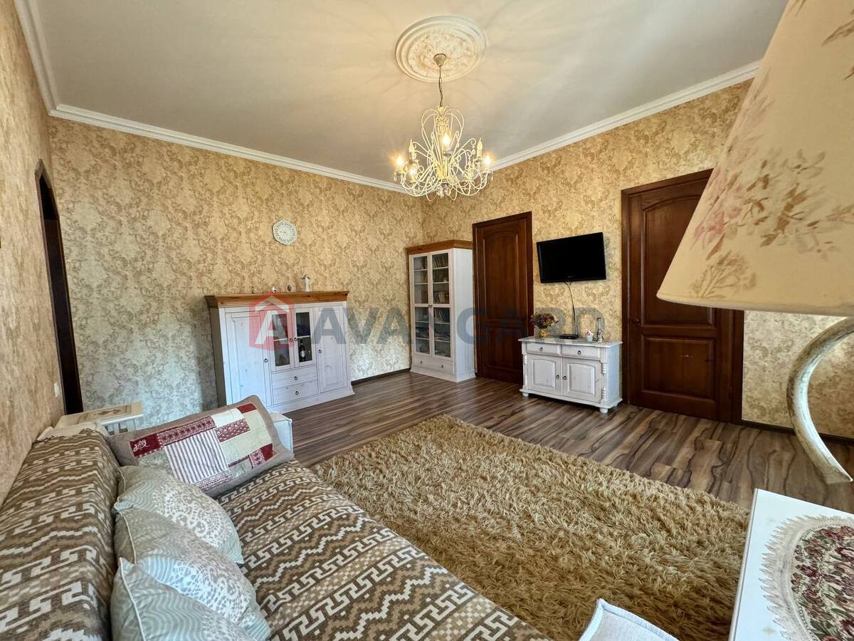 3 ����. ��������, 65/40/8 ��. �., 2/2 ���� ���� 10