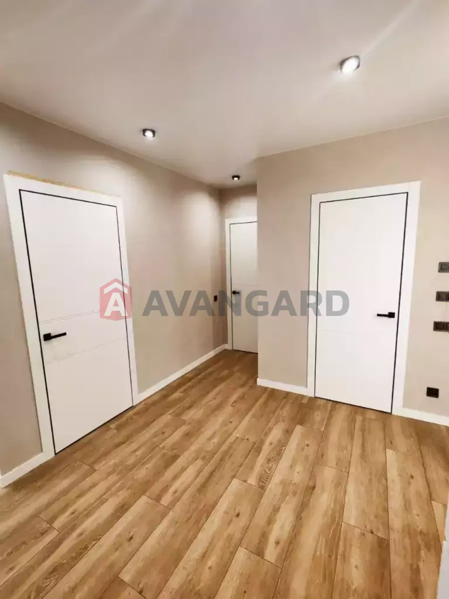 3 ����. ��������, 90/-/23 ��. �., 11/12 ���� ���� 20