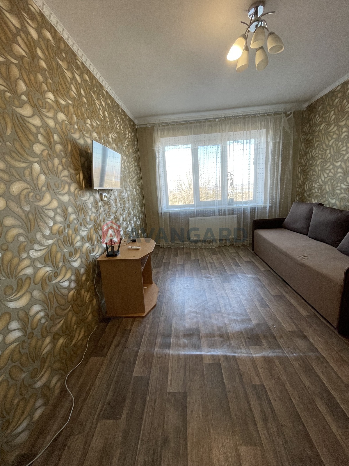 3 ����. ��������, 70/-/- ��. �., 6/9 ���� ���� 9