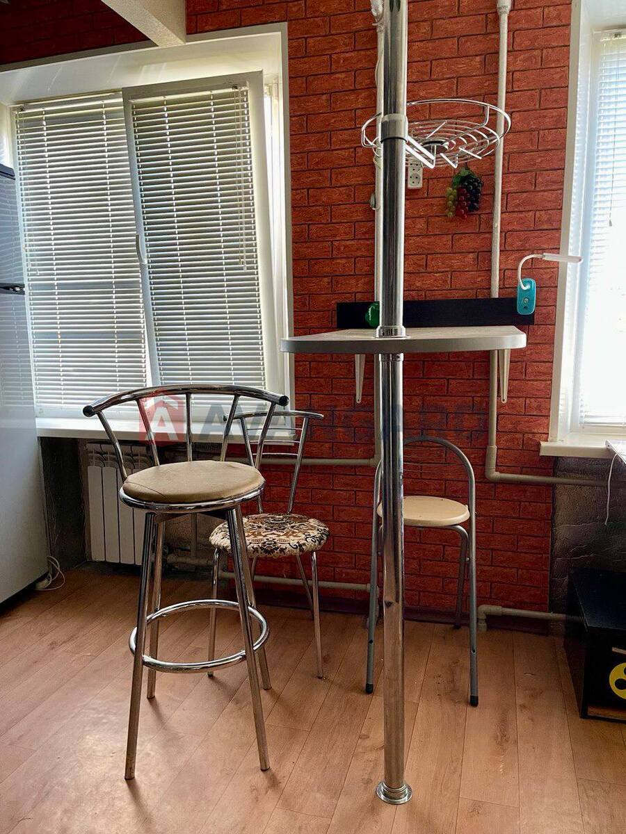 1 . , 22/-/- . ., 4/9   4