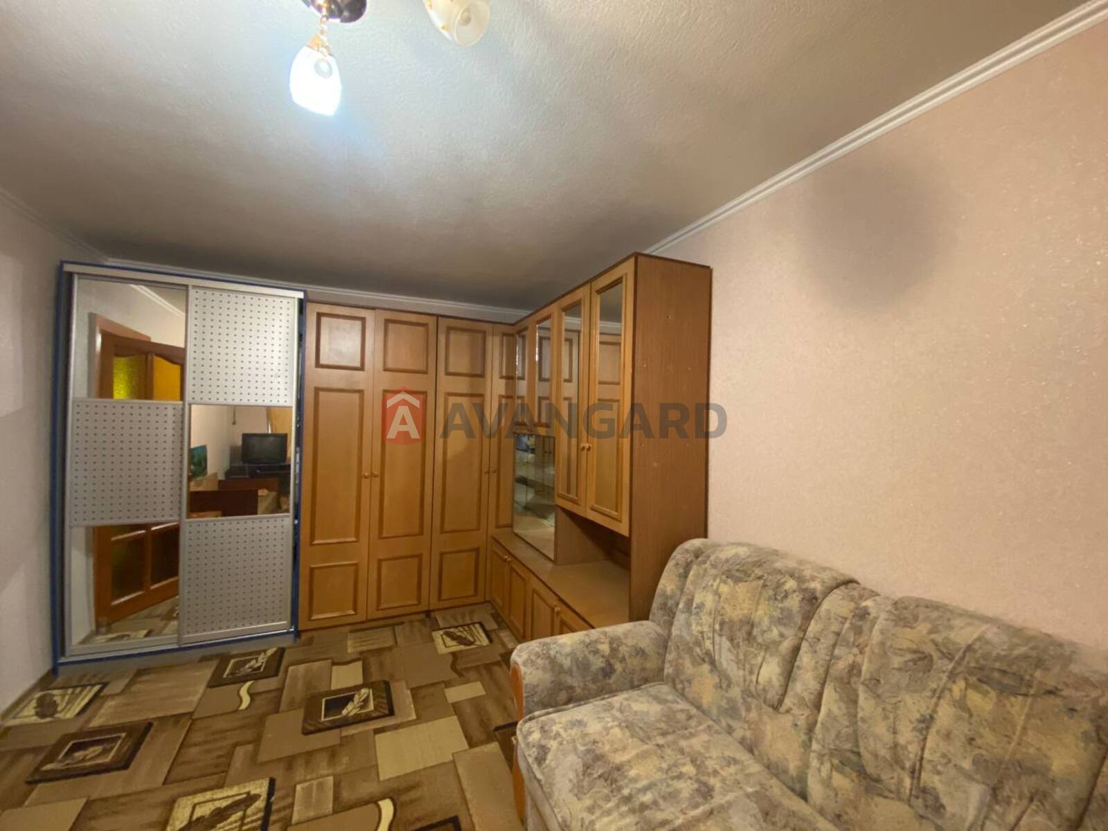 1 ��. ��������, 33/6/16 ��. �., 2/5 ������ ���� 17