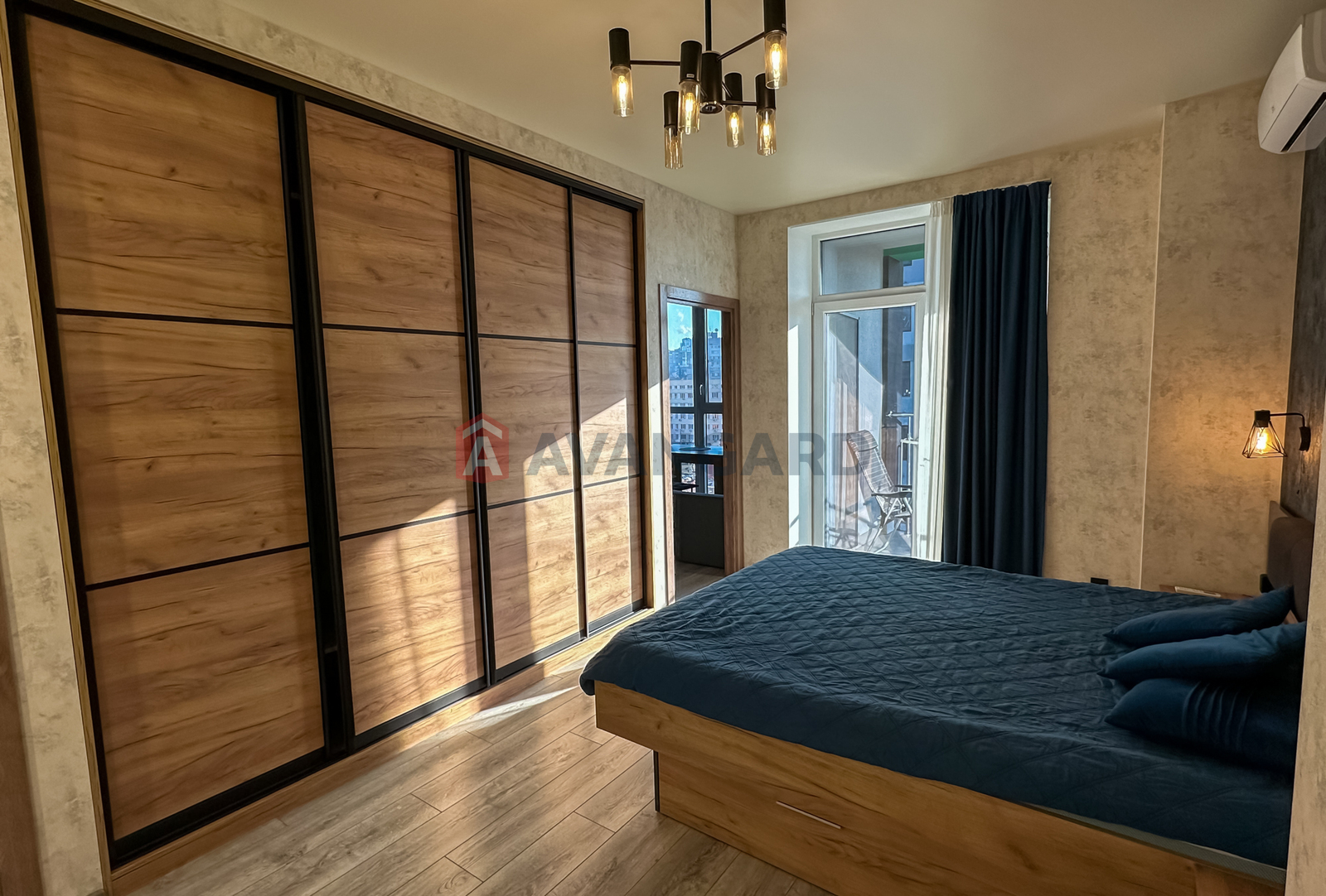 1 ��. ��������, 45/-/- ��. �., 8/22 ������ ���� 12