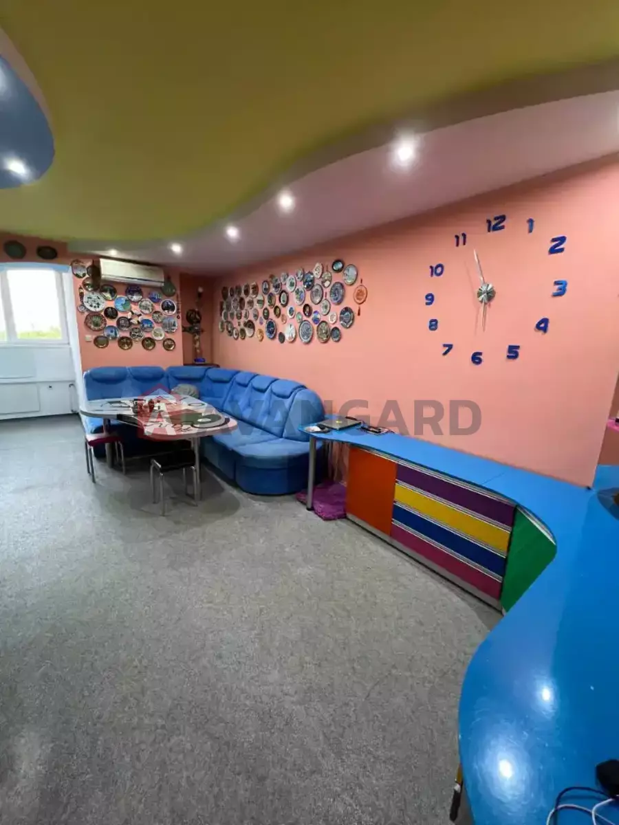 2 ��. ��������, 80/-/- ��. �., 8/16 ������ ���� 13