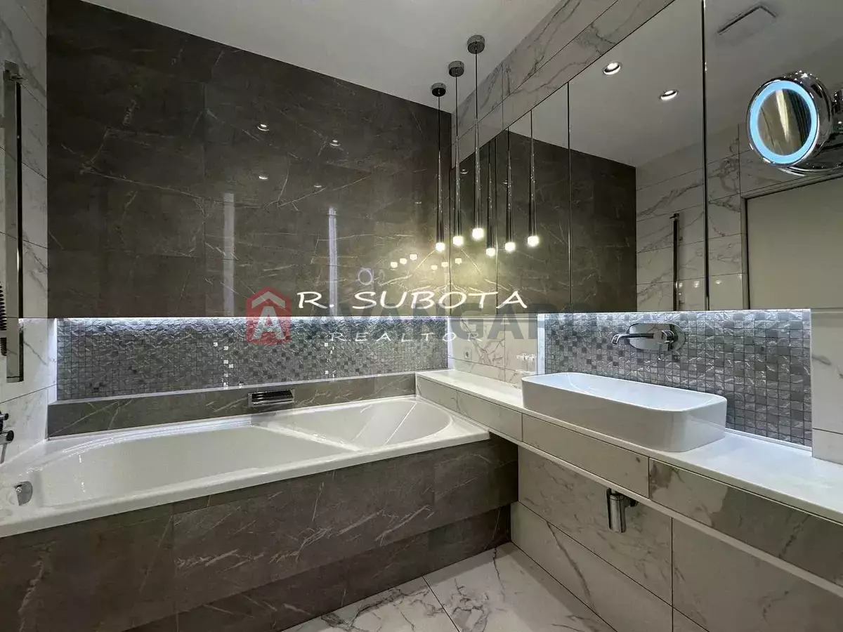 4 ��. ��������, 140/-/- ��. �., 19/24 ������ ���� 17