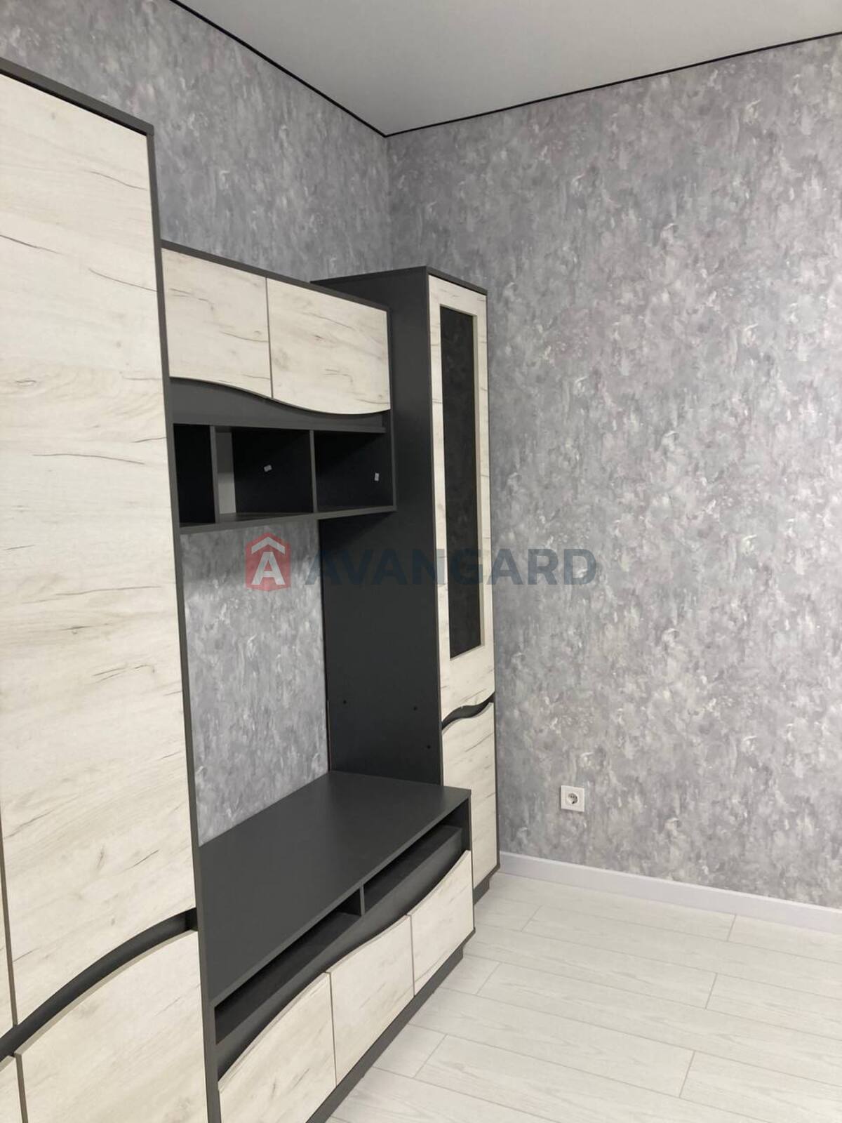 1 ��. ��������, 40/18/12 ��. �., 5/8 ������ ���� 1