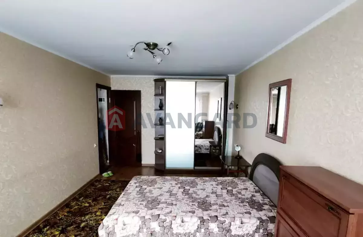 1 ����. ��������, 35/-/- ��. �., 7/9 ���� ���� 9