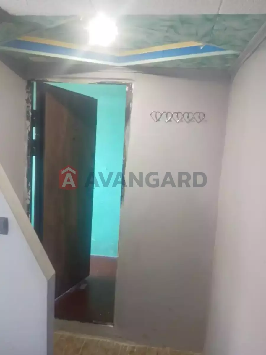 1 ��. ��������, 15/-/- ��. �., 3/5 ������ ���� 4