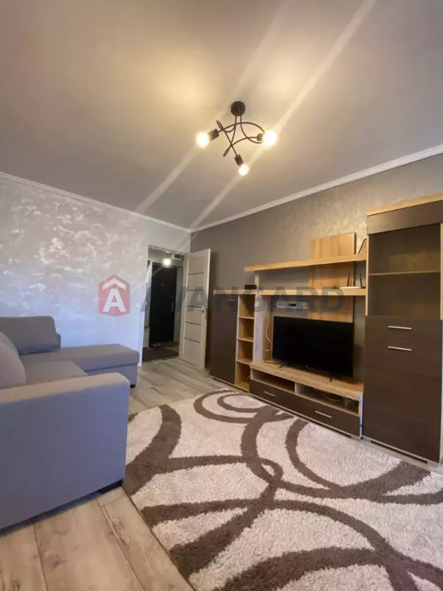 1 ��. ��������, 40/-/- ��. �., 6/10 ������ ���� 1