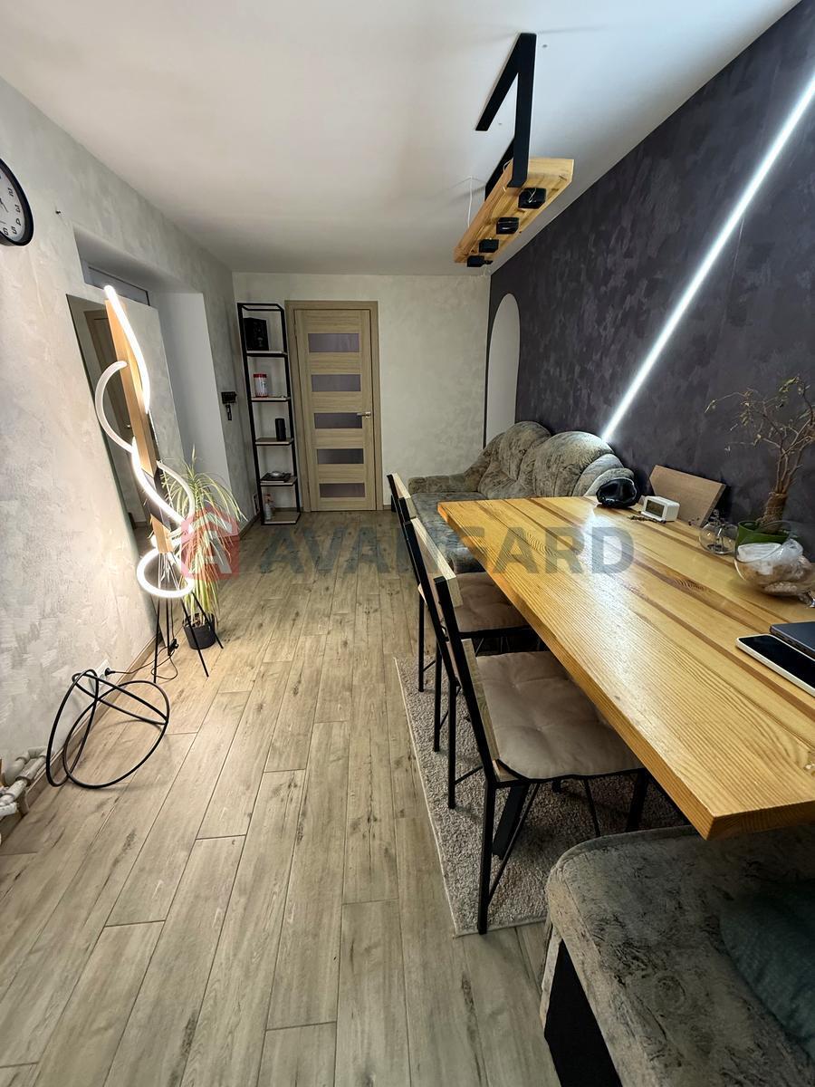 ������� �������, 55 ��.�. ���� 15