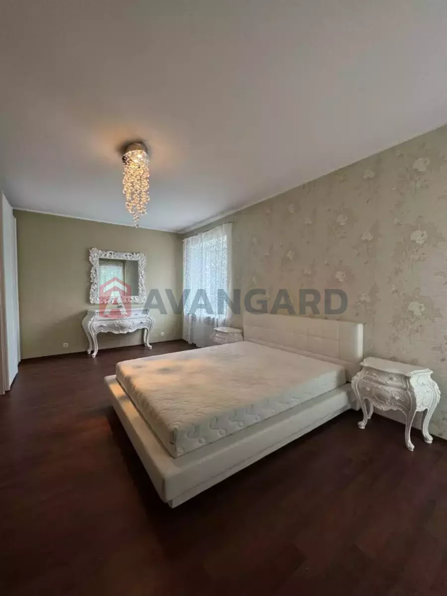 �������, 400 ��.�. ���� 29