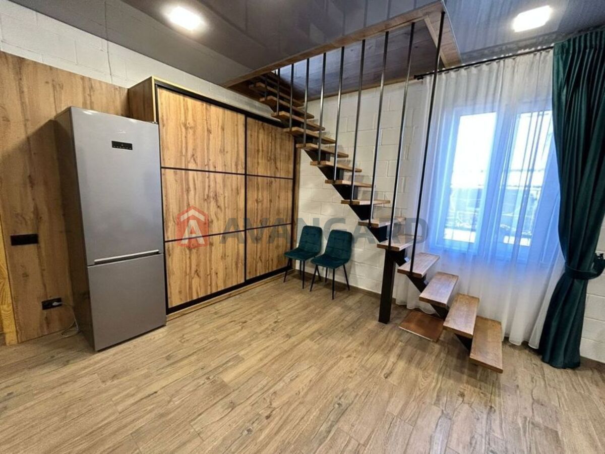 �������, 120 ��.�. ���� 13