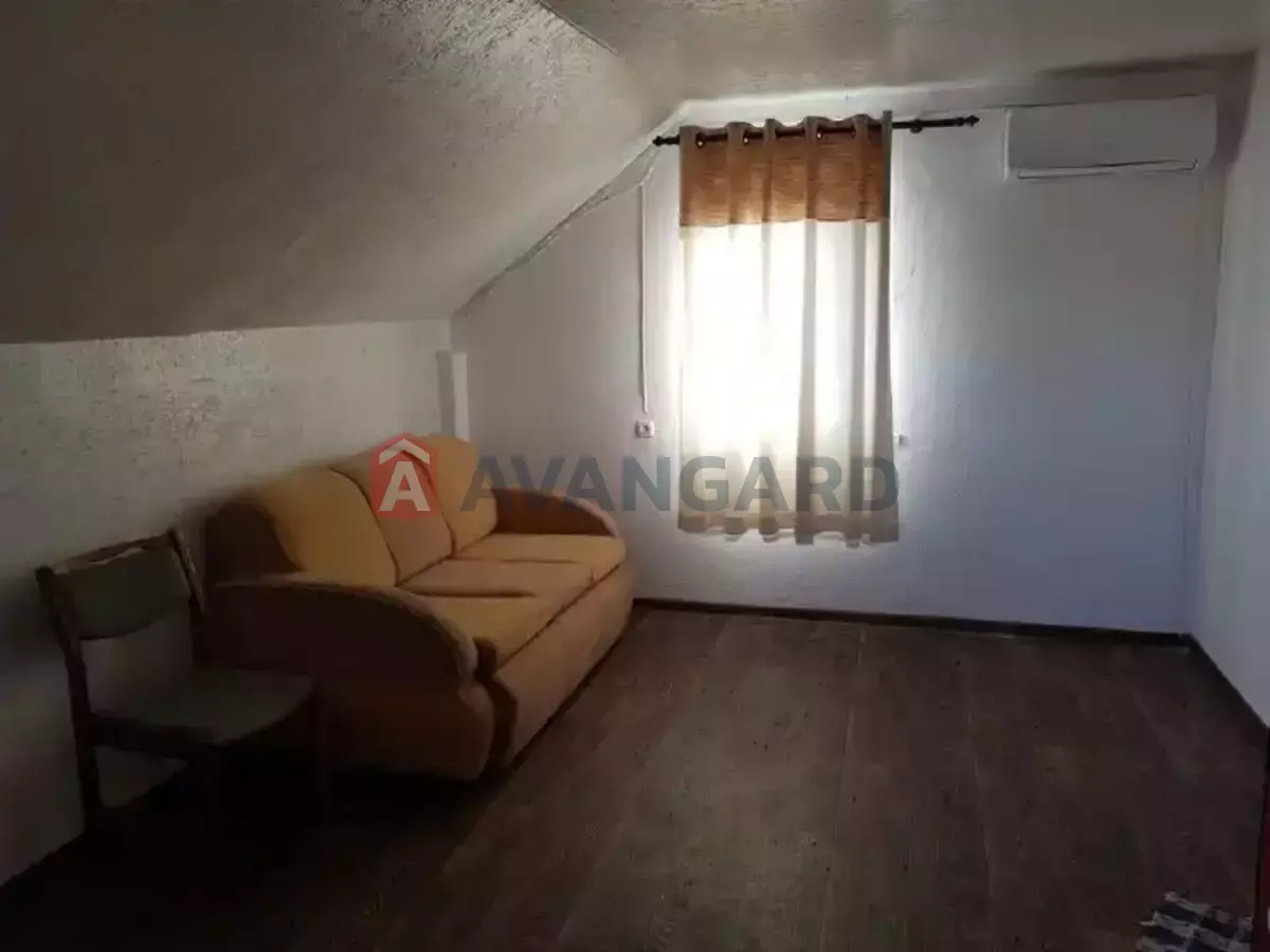 ����, 75 ��.�. ���� 18