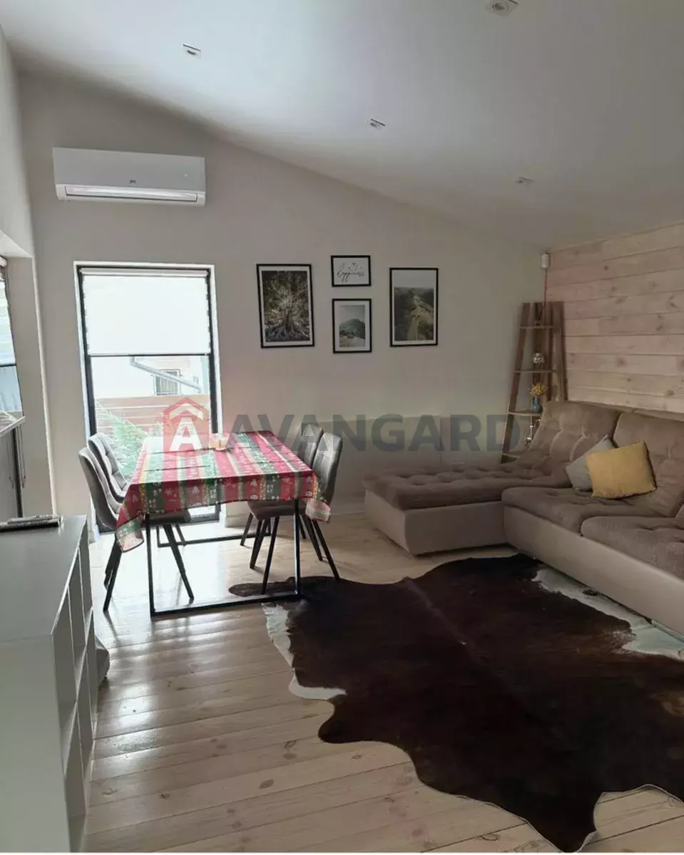 ���, 100 ��.�. ���� 1