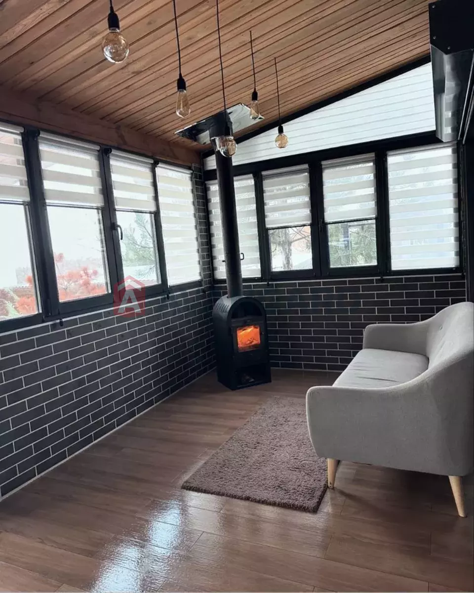 ���, 100 ��.�. ���� 6