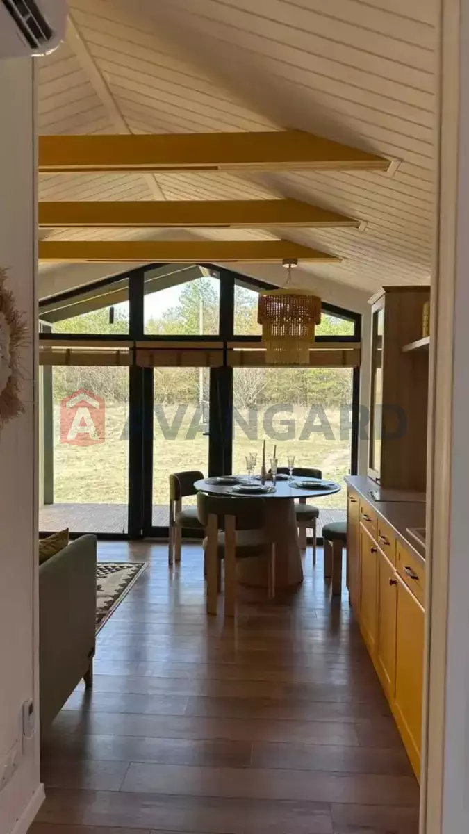 �������, 40 ��.�. ���� 27