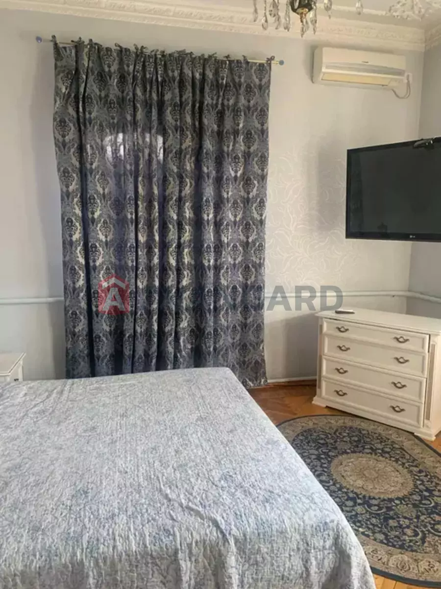 �������, 240 ��.�. ���� 10