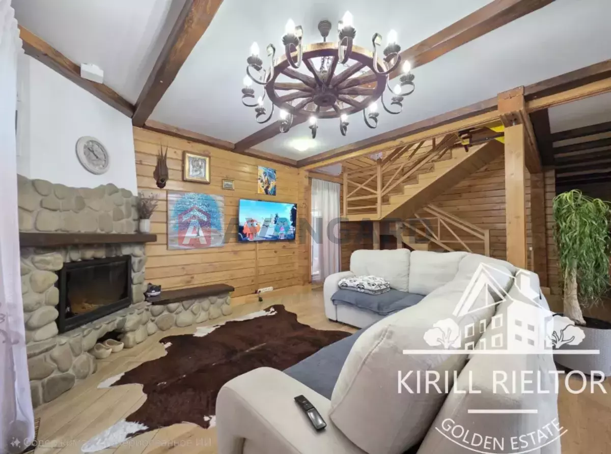 �������, 300 ��.�. ���� 10