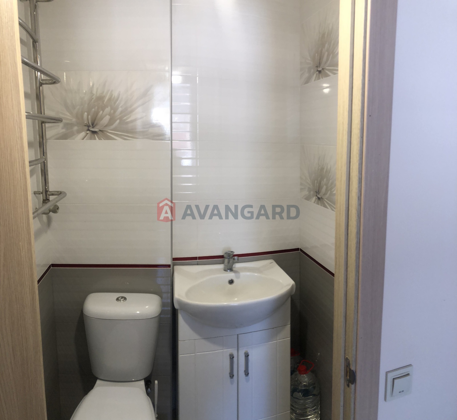 ������� �������, 100 ��.�. ���� 8