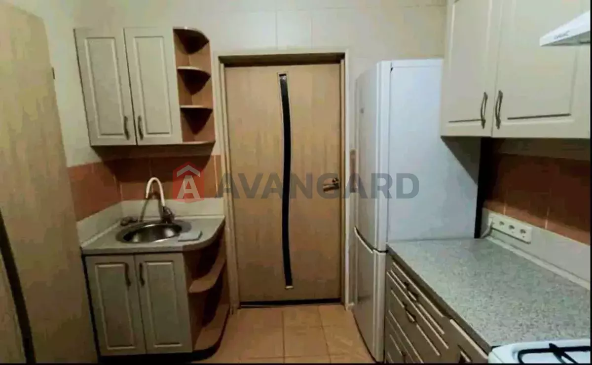 ������� �������, 50 ��.�. ���� 9