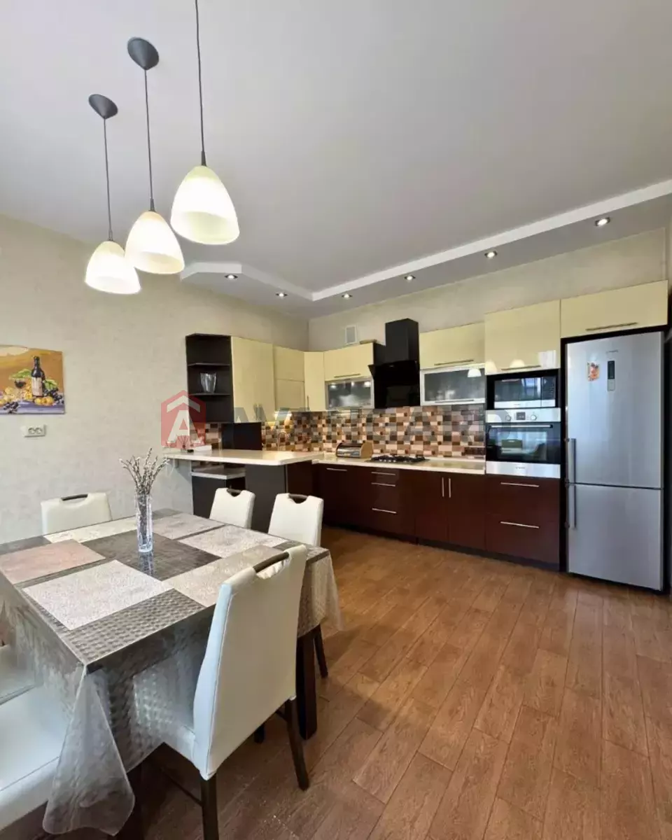 �������, 200 ��.�. ���� 4