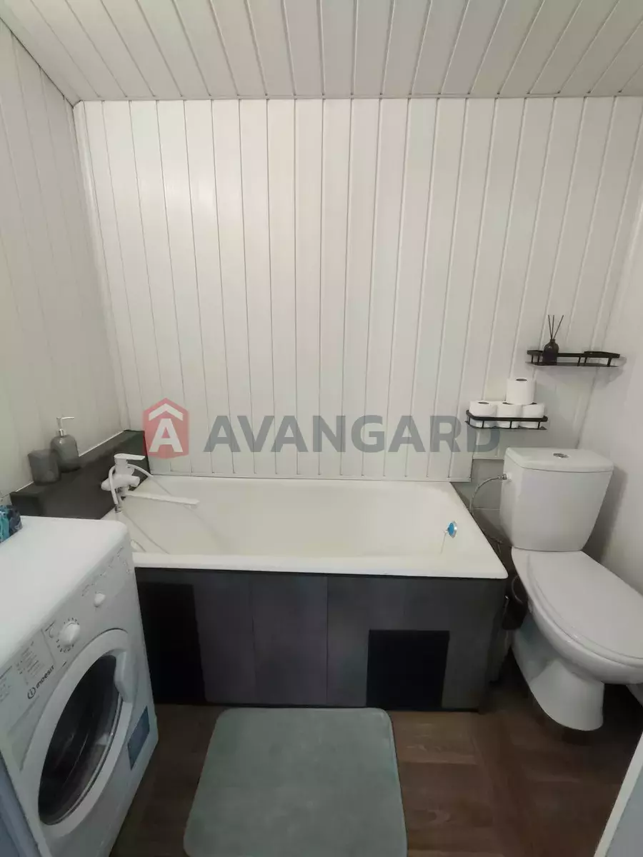 ������� �������, 65 ��.�. ���� 6