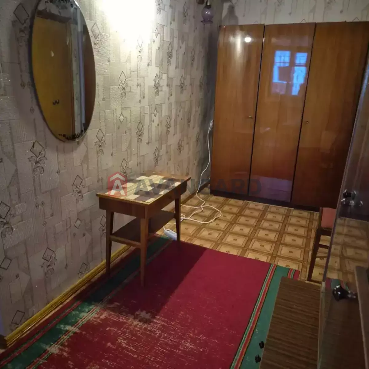 ������� �������, 65 ��.�. ���� 8