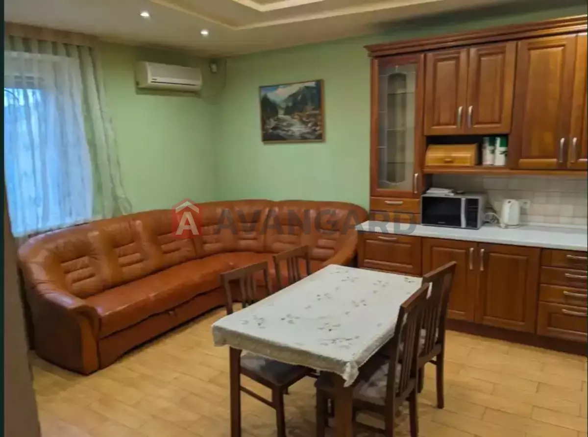 �������, 150 ��.�. ���� 27