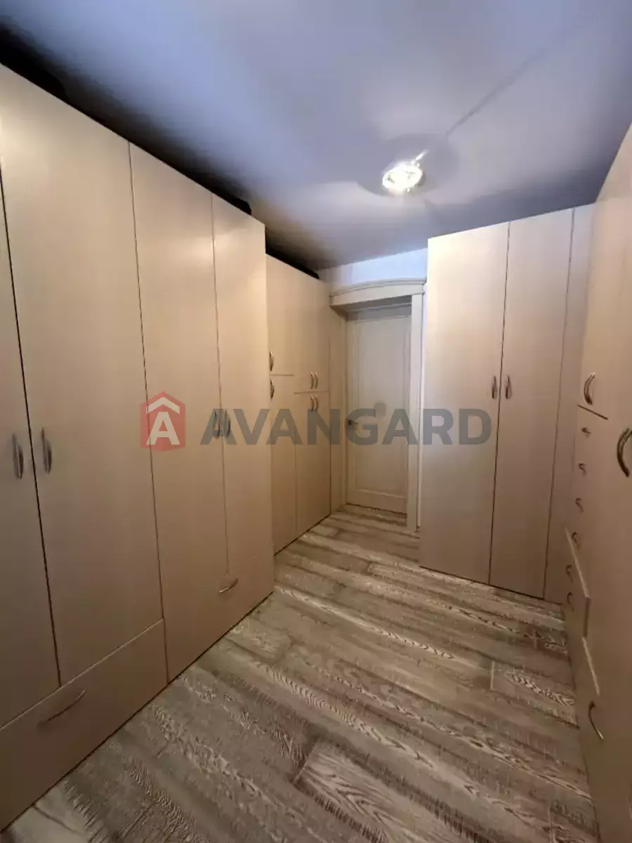 �������, 800 ��.�. ���� 20