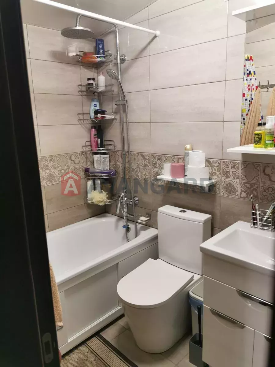 �������, 70 ��.�. ���� 8