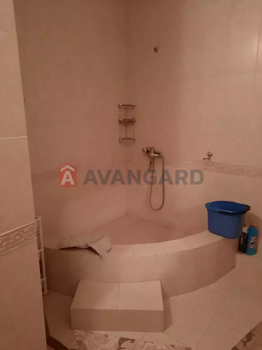 �������, 320 ��.�. ���� 12