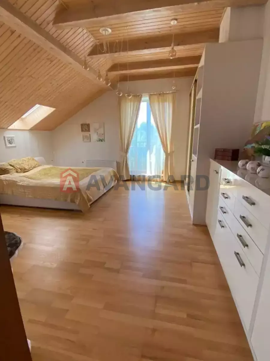 �������, 300 ��.�. ���� 5