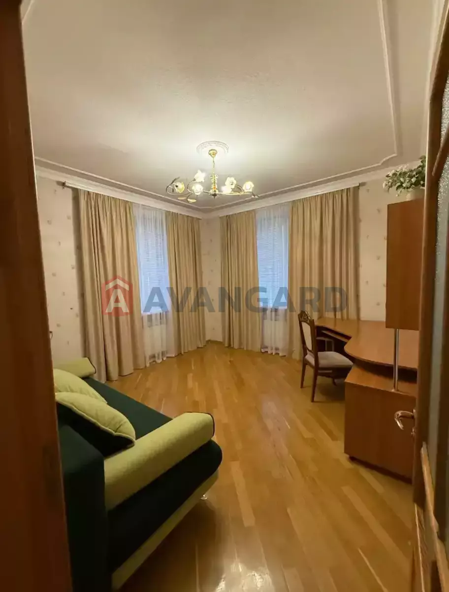 �������, 105 ��.�. ���� 9