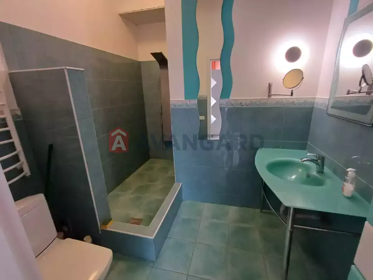 �������, 400 ��.�. ���� 21