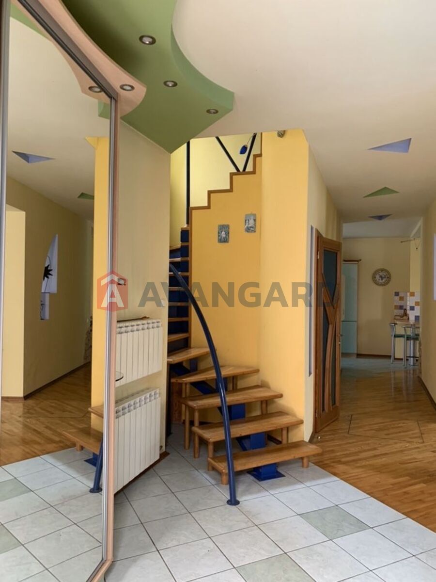 �������, 150 ��.�. ���� 2