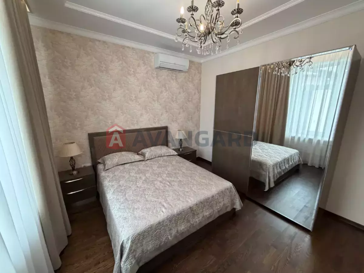 �������, 216 ��.�. ���� 8