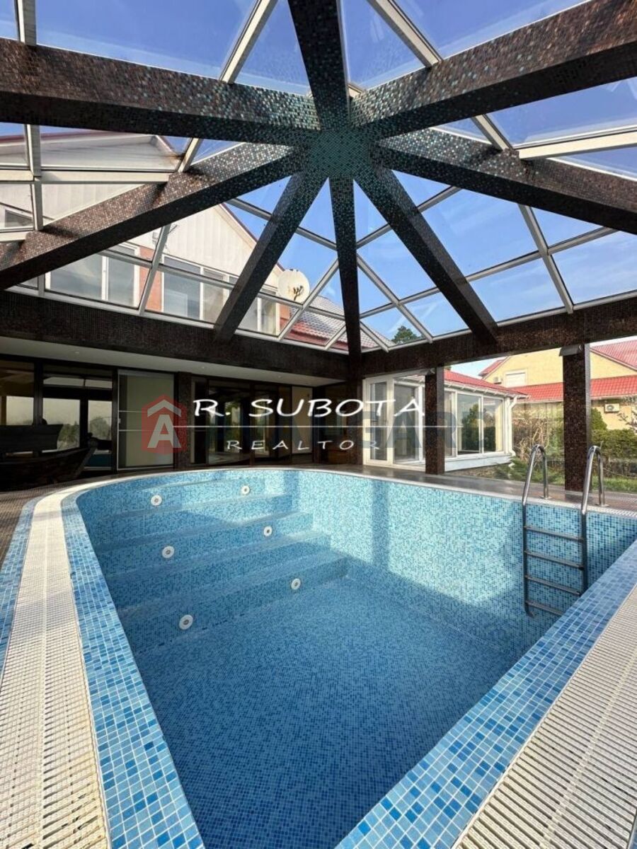 �������, 550 ��.�. ���� 17