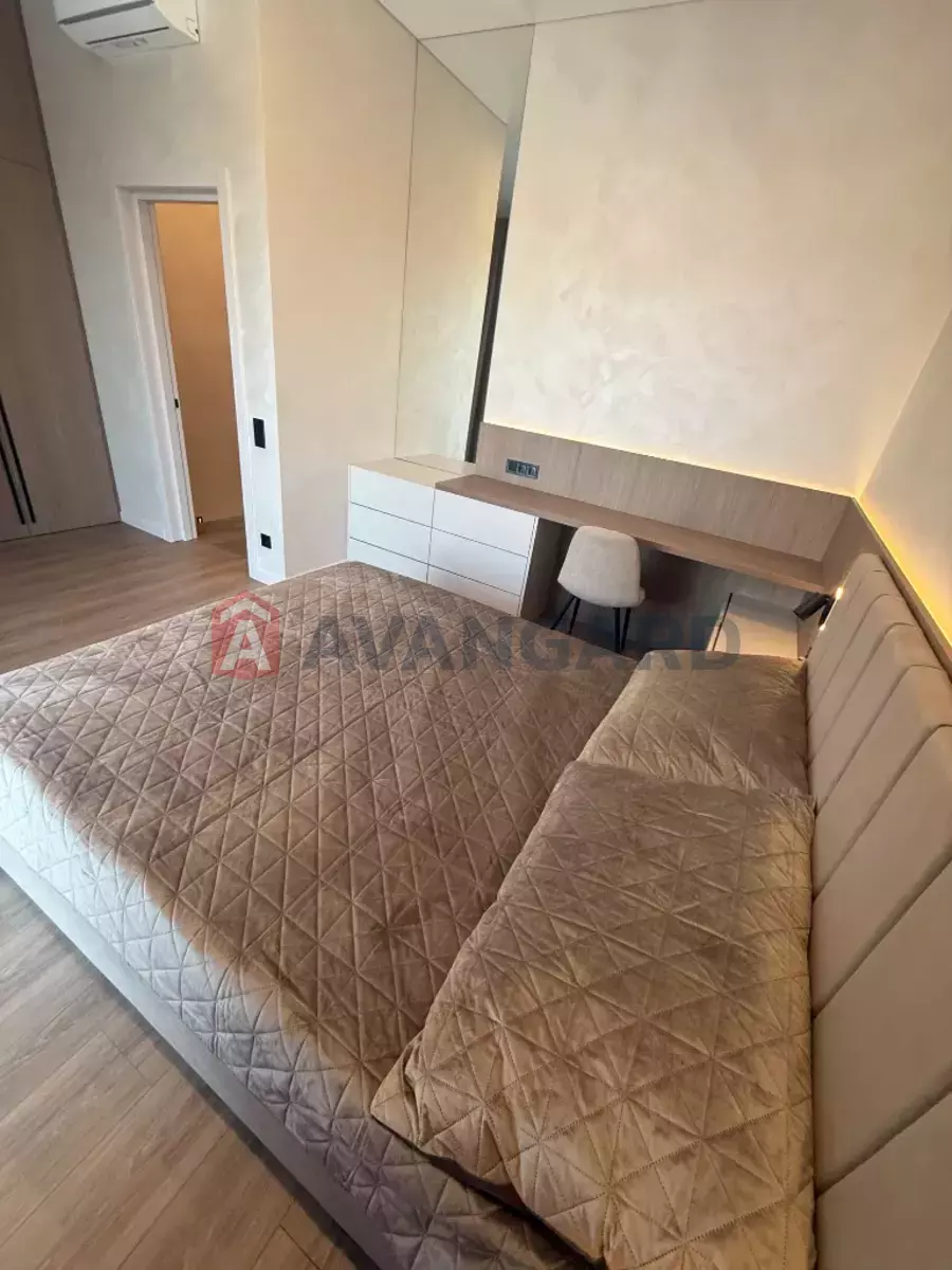 �������, 120 ��.�. ���� 28